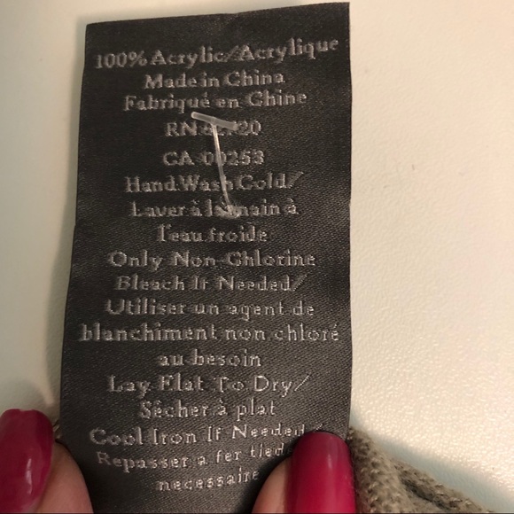 +V I N C E + C A M U T O+ Shawl - Picture 5 of 5